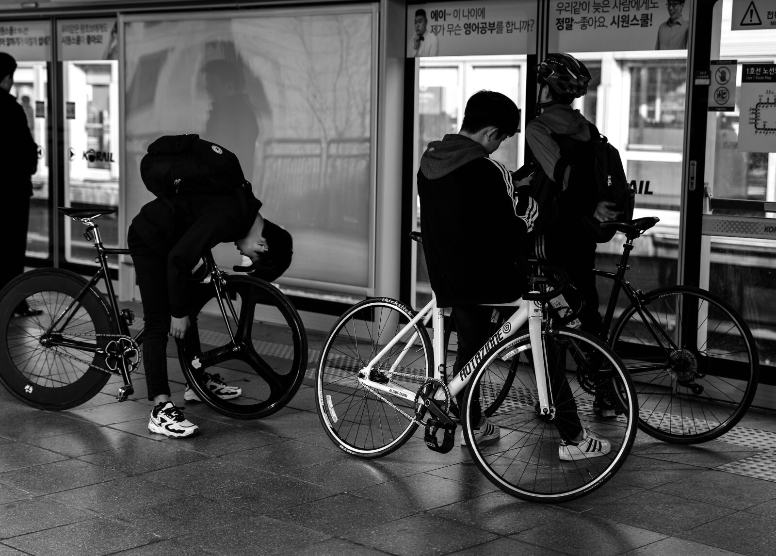 Canon EOS 6D sample photo. Waiting, travel, bicycle trip photography