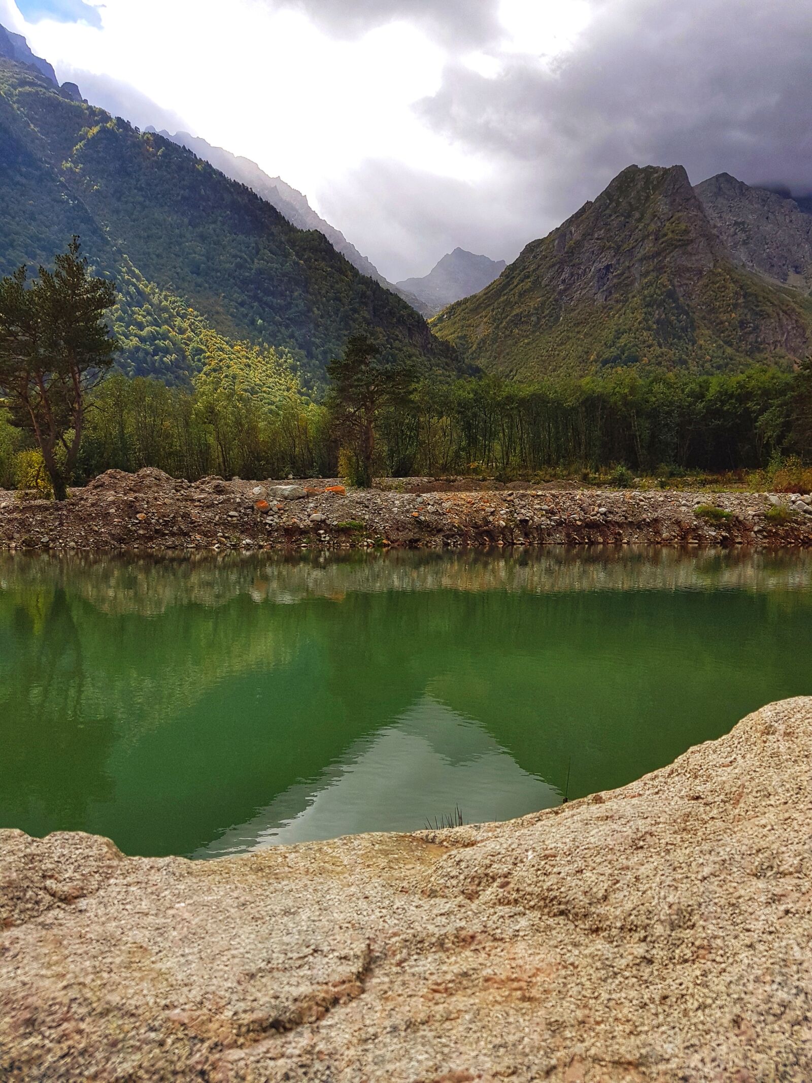 Samsung Galaxy S8+ sample photo. Nature, lake, pond photography