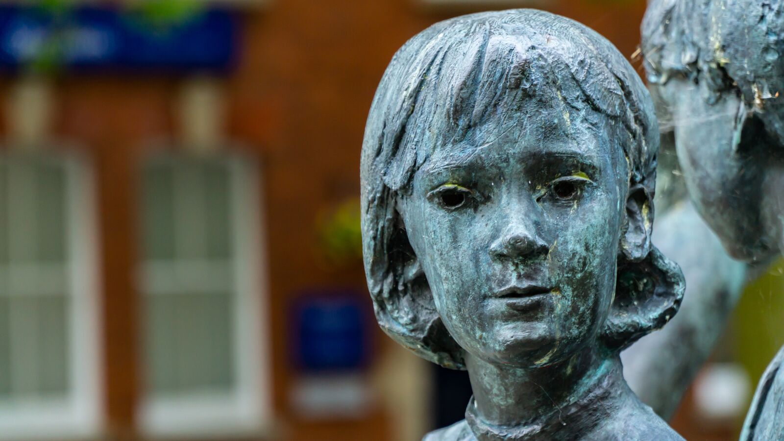 Sony a6000 + Sony E PZ 18-105mm F4 G OSS sample photo. Sculpture, child, the little photography
