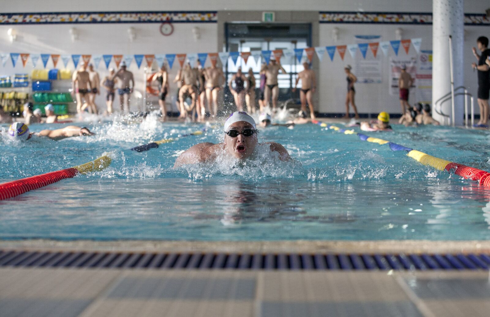 Canon EOS 5D sample photo. Swimming, exercise, pool photography