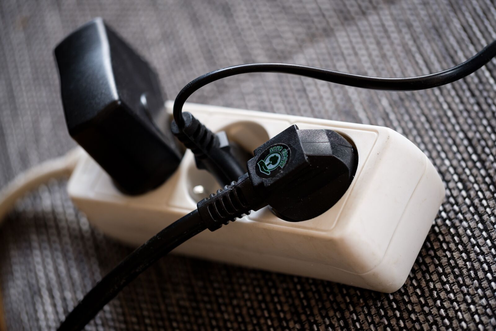 Fujifilm X-T2 + Fujifilm XF 80mm F2.8 R LM OIS WR Macro sample photo. Plug, socket, power strip photography