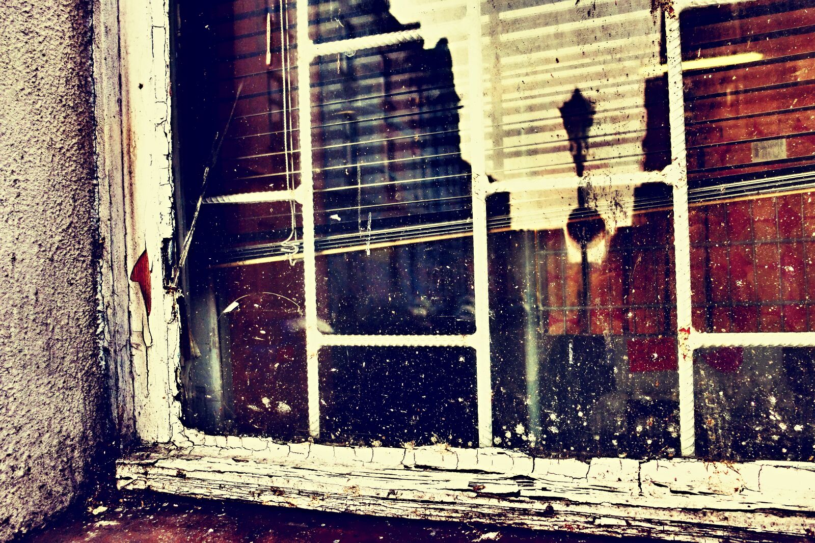 Fujifilm X30 sample photo. Dirt, dirty, glass, old photography