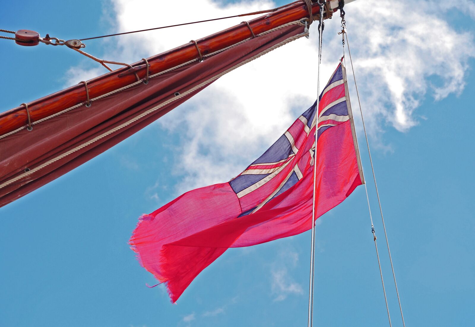 Panasonic Lumix DMC-GH3 sample photo. Flag, jersey, great britain photography
