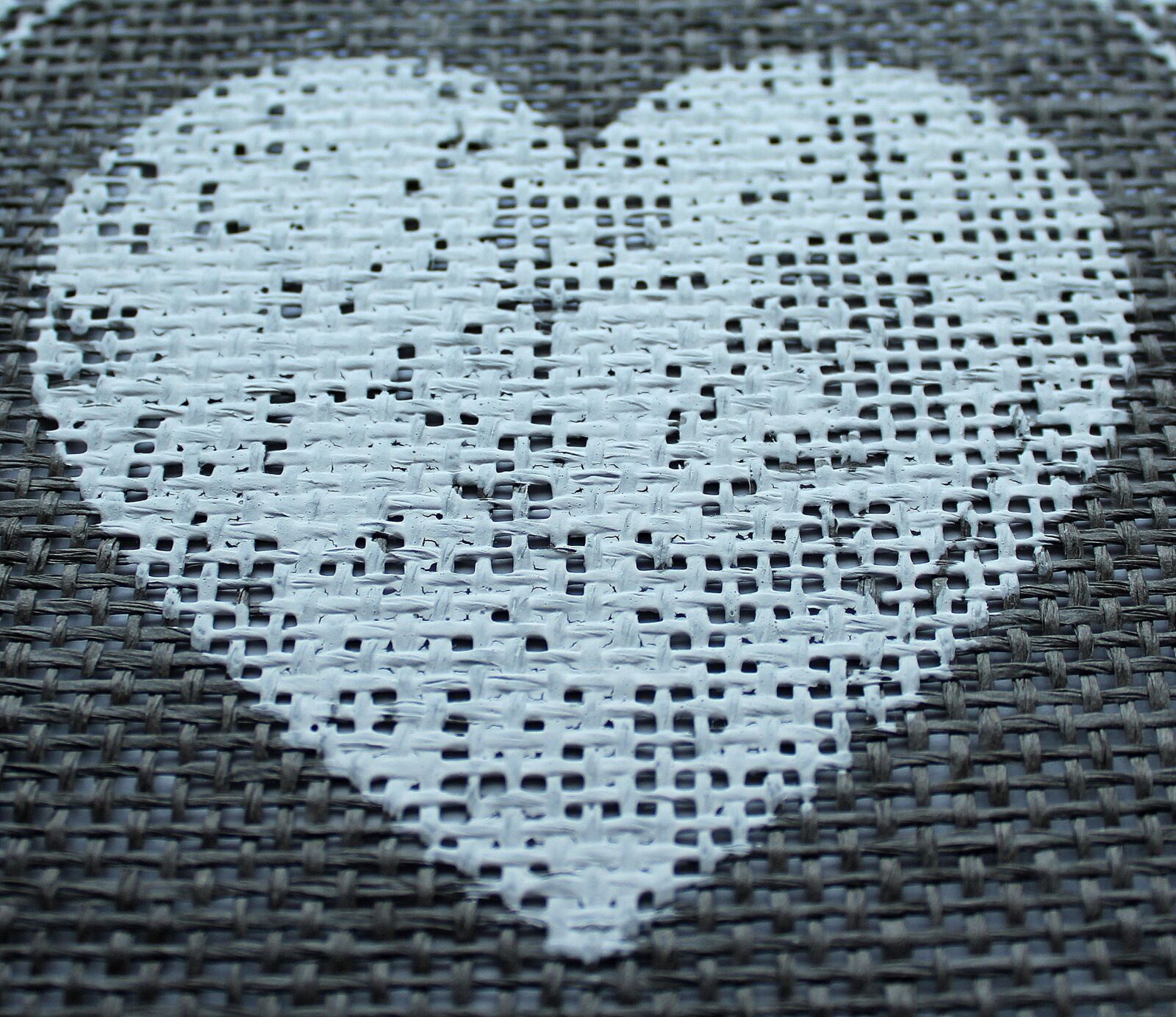 Canon EOS 1200D (EOS Rebel T5 / EOS Kiss X70 / EOS Hi) sample photo. Heart, shape, web photography