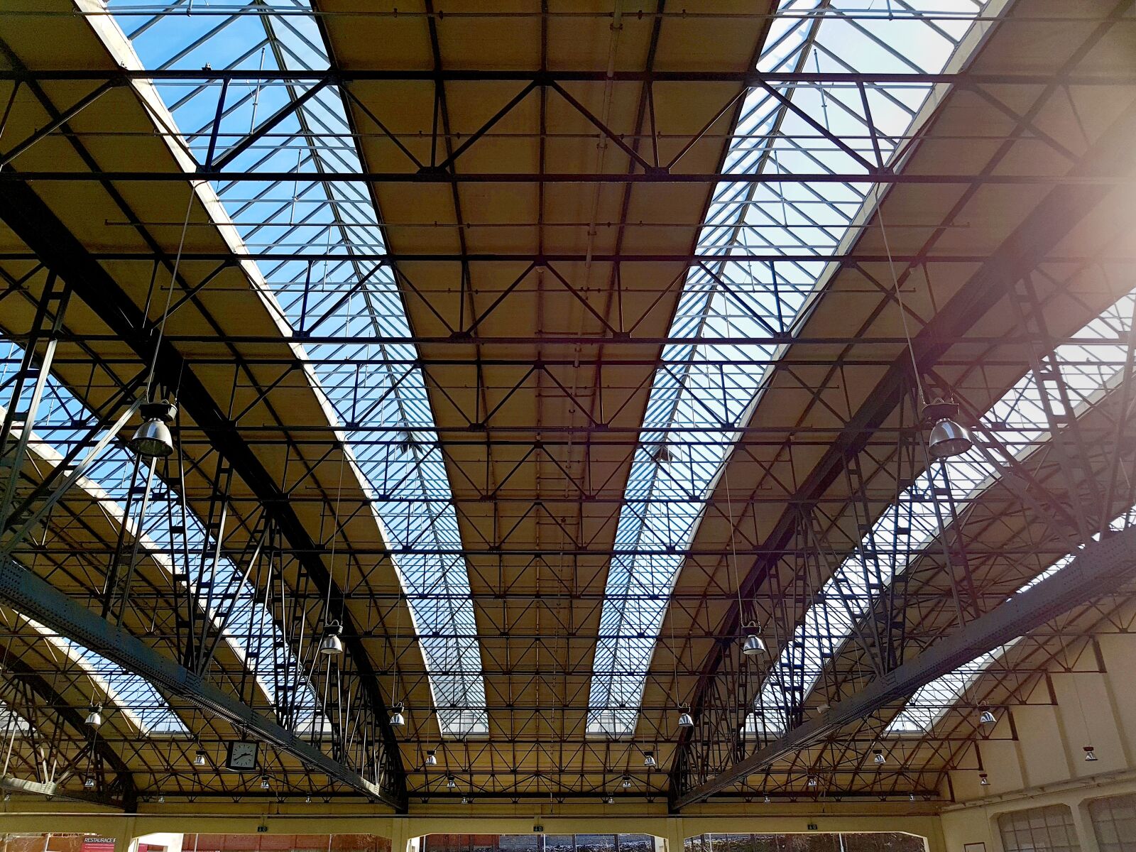 Samsung Galaxy S7 Edge sample photo. Hall, steel, structure photography