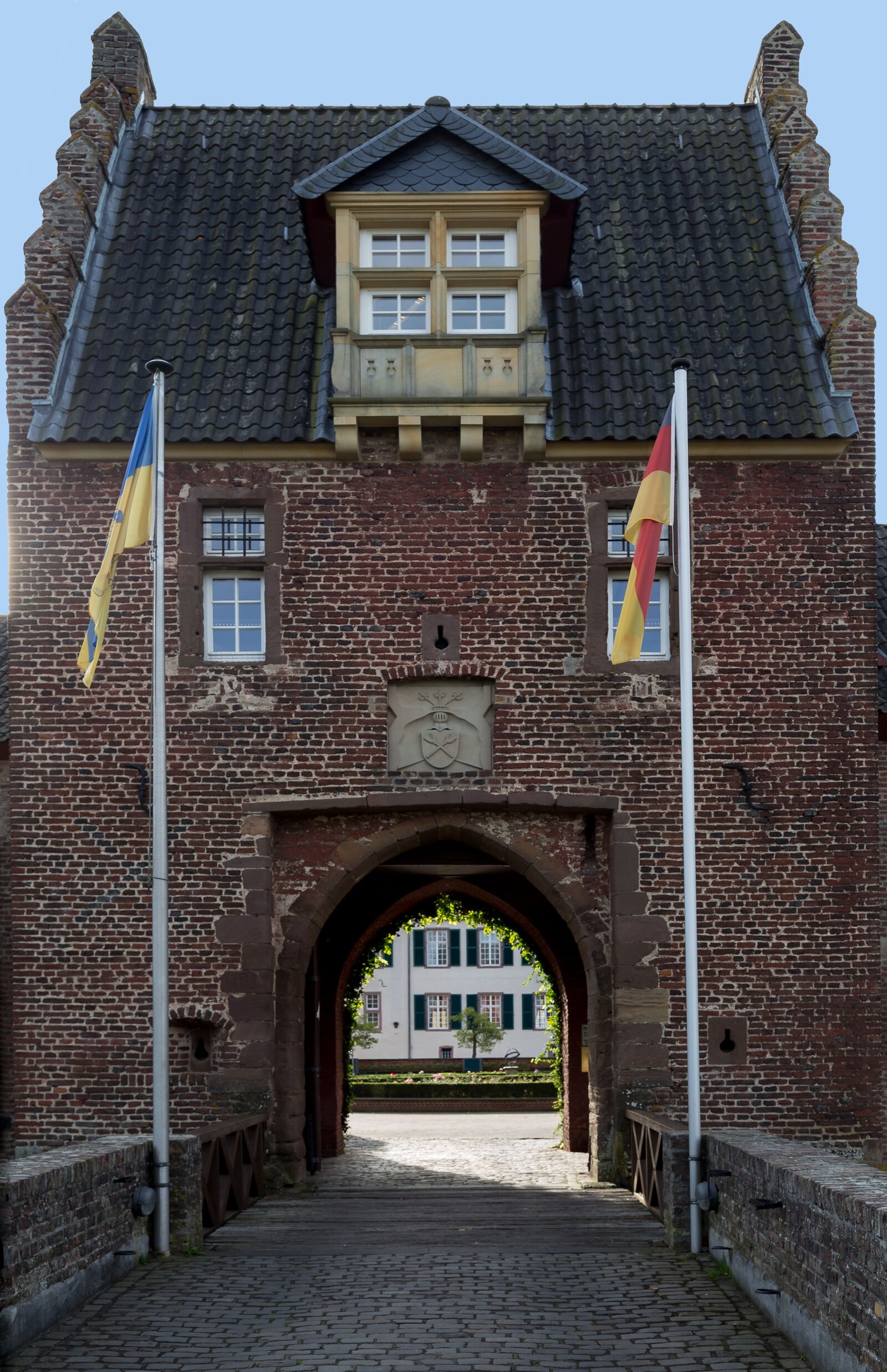 Canon EOS 6D + Canon EF 24-105mm F4L IS USM sample photo. Wasserburg, heimerzheim, swisttal photography