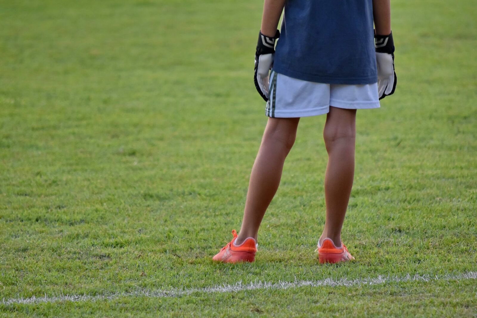 Nikon D5500 sample photo. Equipment, football player, sport photography