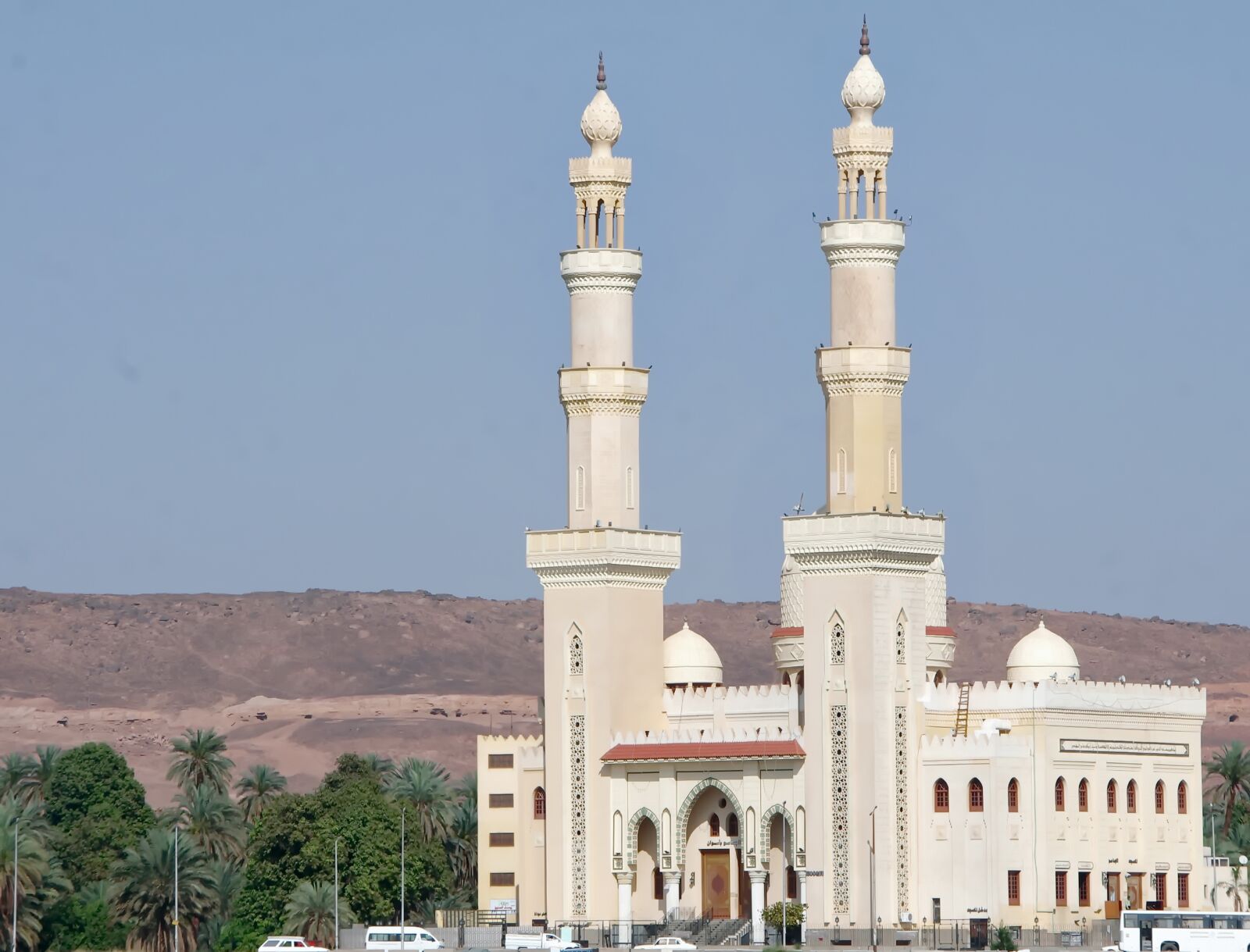 Pentax K-5 sample photo. Aswan, great mosque, minaret photography