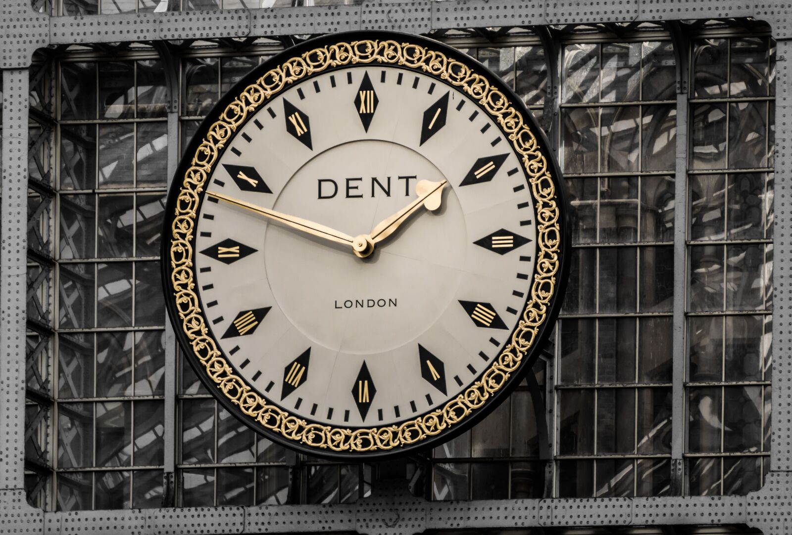 Nikon D5200 sample photo. Clock, large, time photography