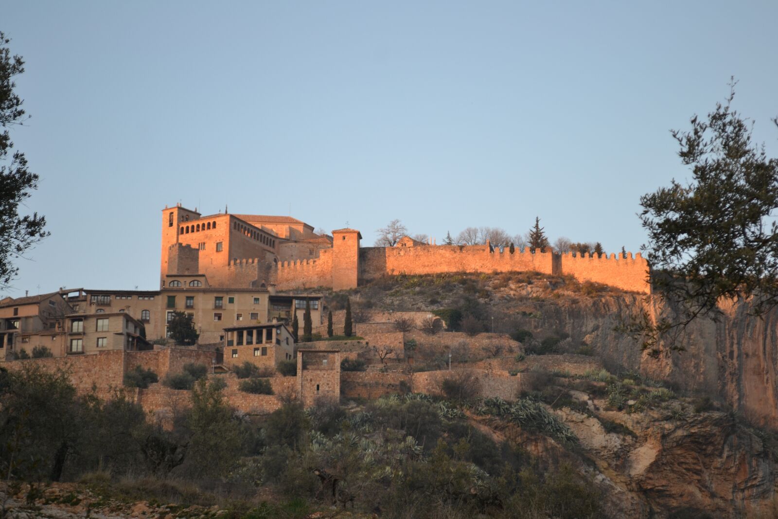 Nikon D3100 sample photo. Alquezar, huesca, people photography
