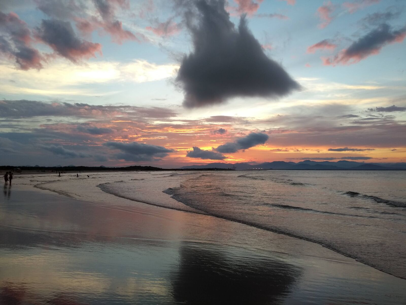 Motorola Moto G (5th Gen) sample photo. Beach, sun, clouds photography