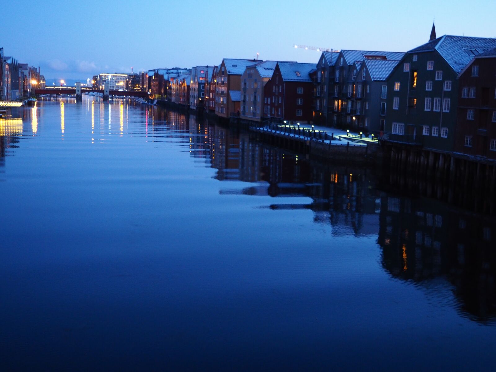 Olympus OM-D E-M10 + Olympus M.Zuiko Digital ED 14-42mm F3.5-5.6 EZ sample photo. Norway, trondheim, water photography