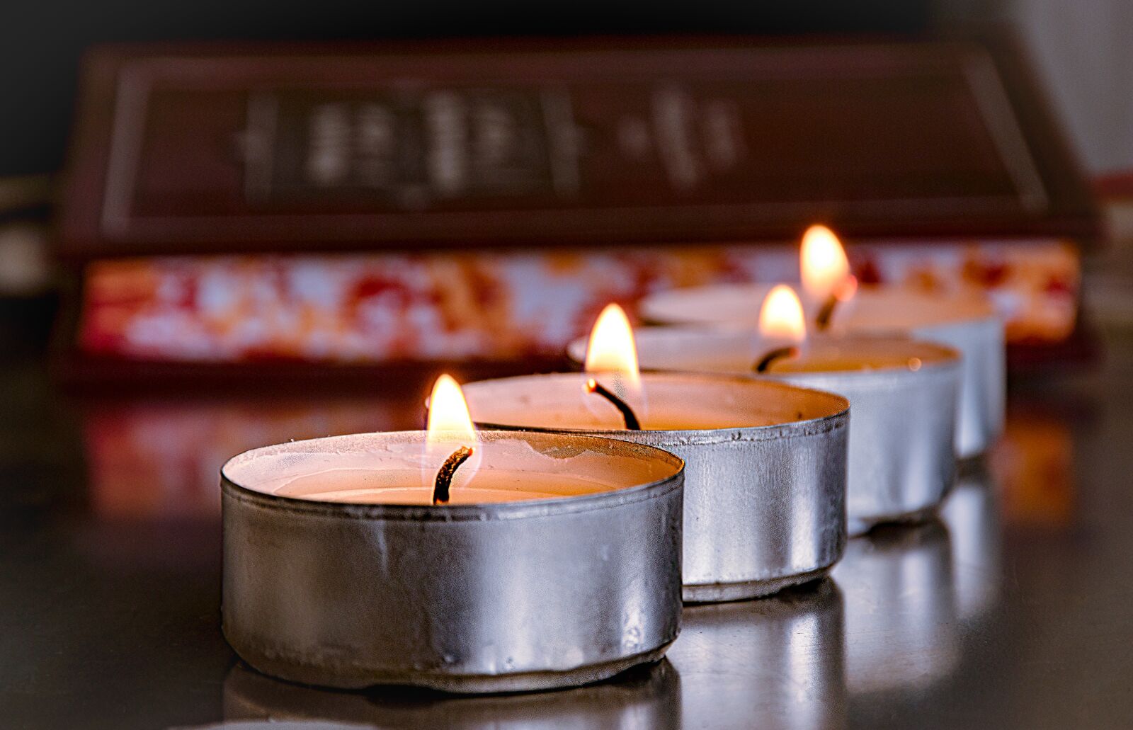 Nikon D5600 sample photo. Candles, light, prayer photography