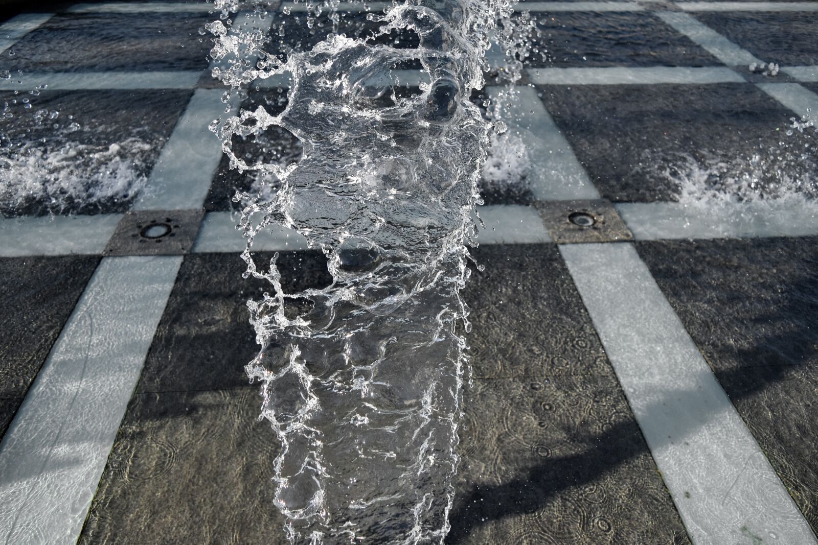 Nikon D5500 sample photo. Structure, fountain, wet, pavement photography