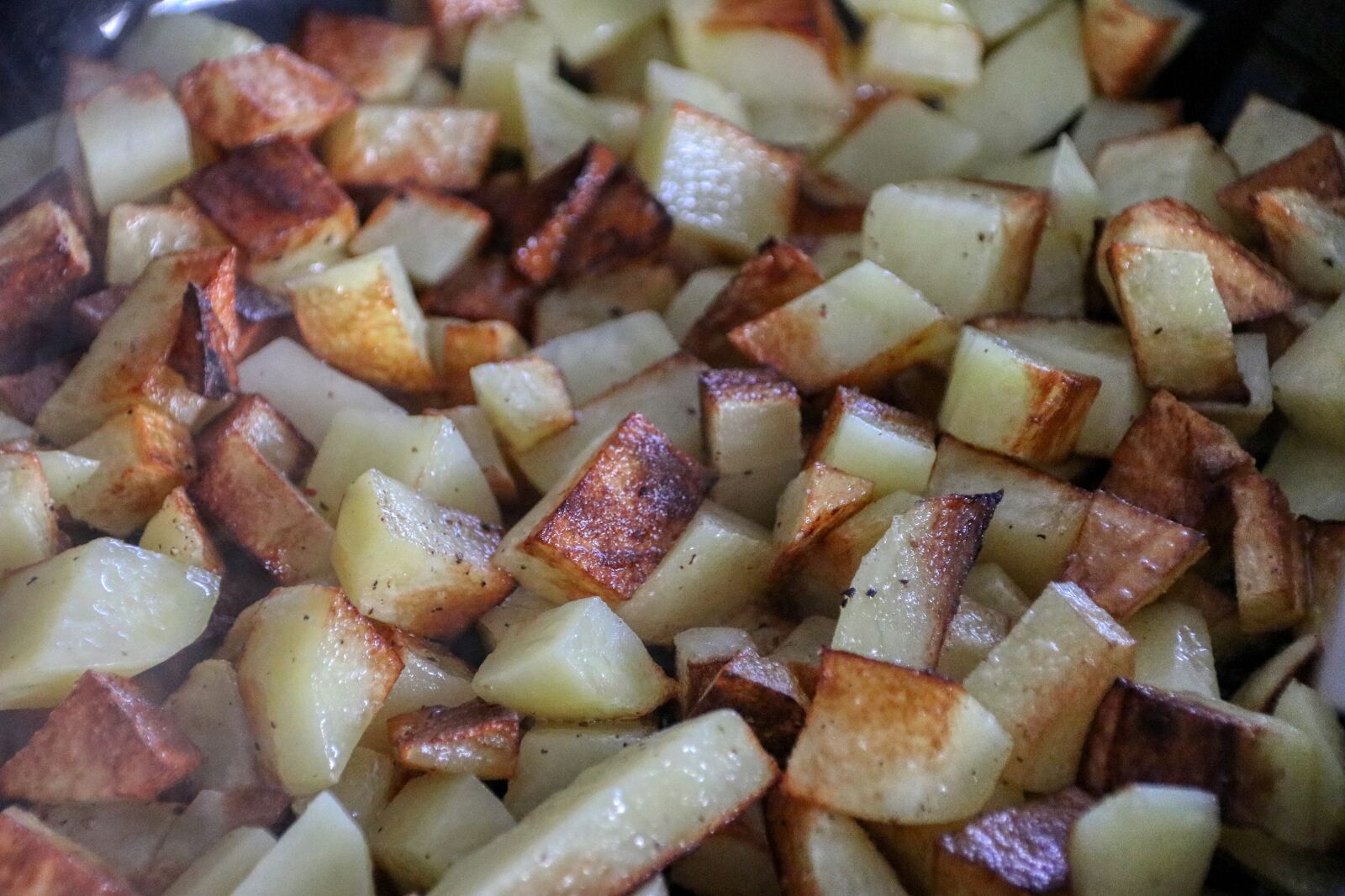 Canon EOS 80D sample photo. Potatoes, fat, fry photography