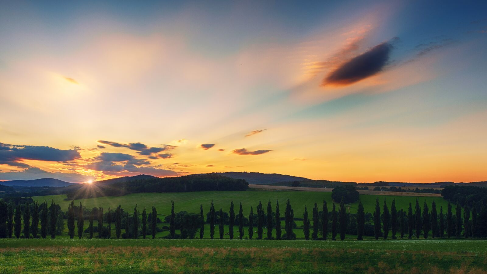 Sony a7 + Sony DT 50mm F1.8 SAM sample photo. Sunset, dawn, nature photography