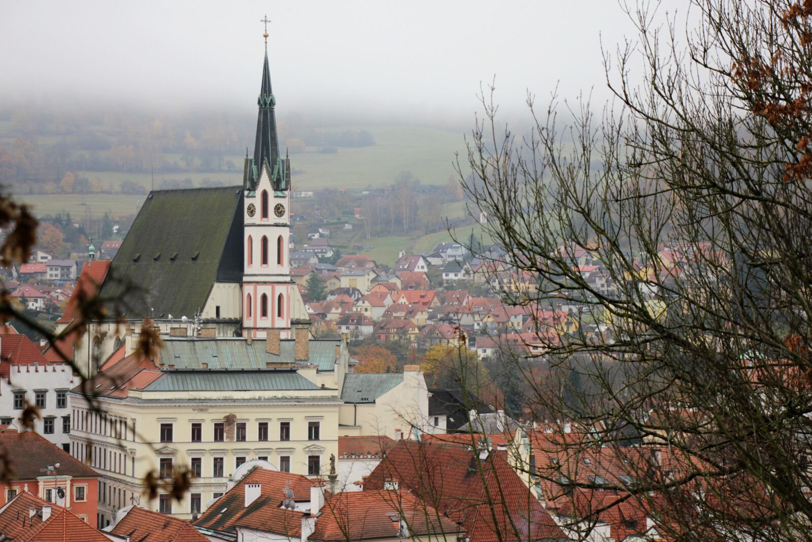 Canon EOS 550D (EOS Rebel T2i / EOS Kiss X4) sample photo. Czech republic, krumlov, castle photography