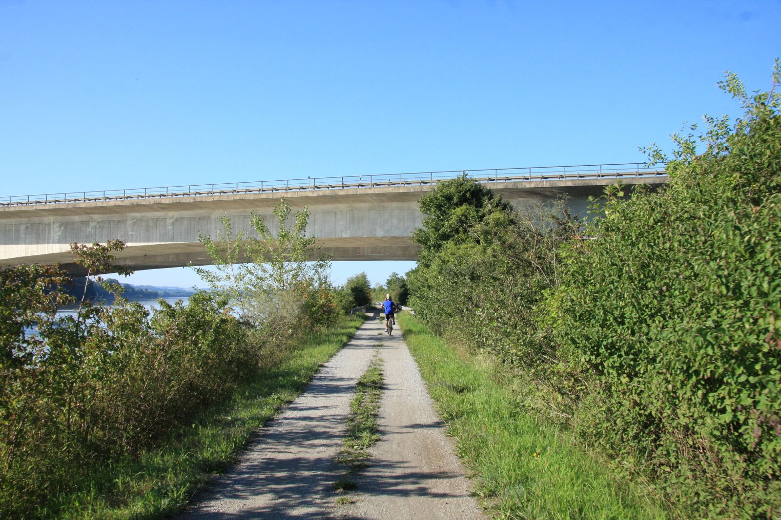 Canon EOS 40D sample photo. Cyclists, leisure, cycling photography