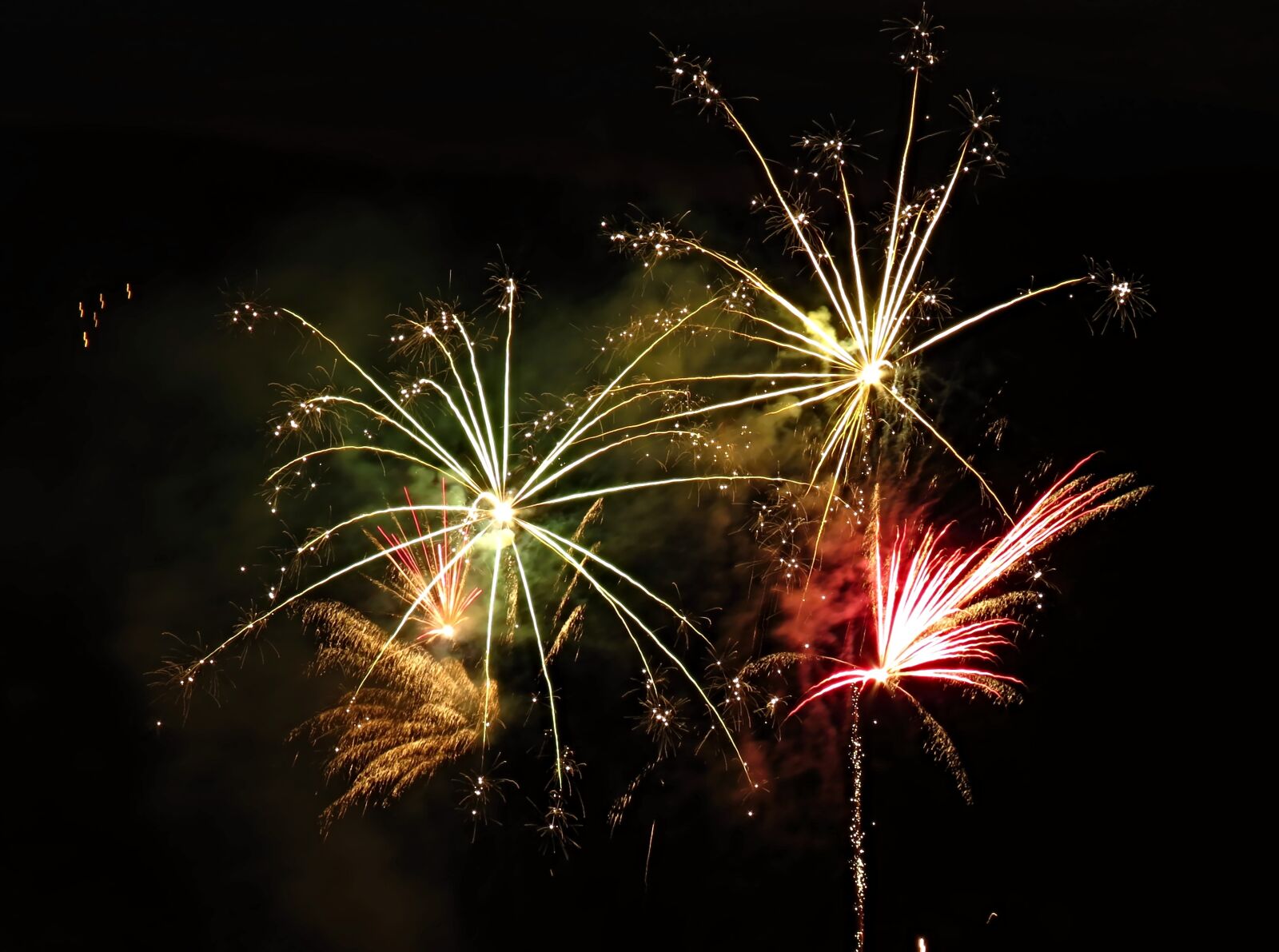 Canon PowerShot SX40 HS sample photo. Fireworks, rays, colorful photography