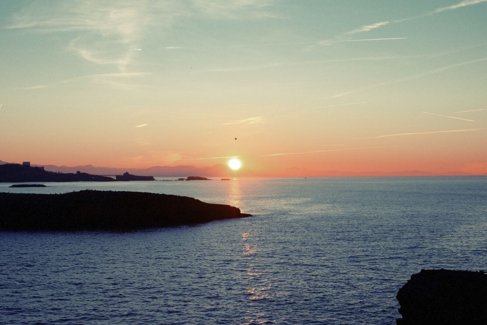 Fujifilm X-E2 sample photo. Sunset, sky, water photography
