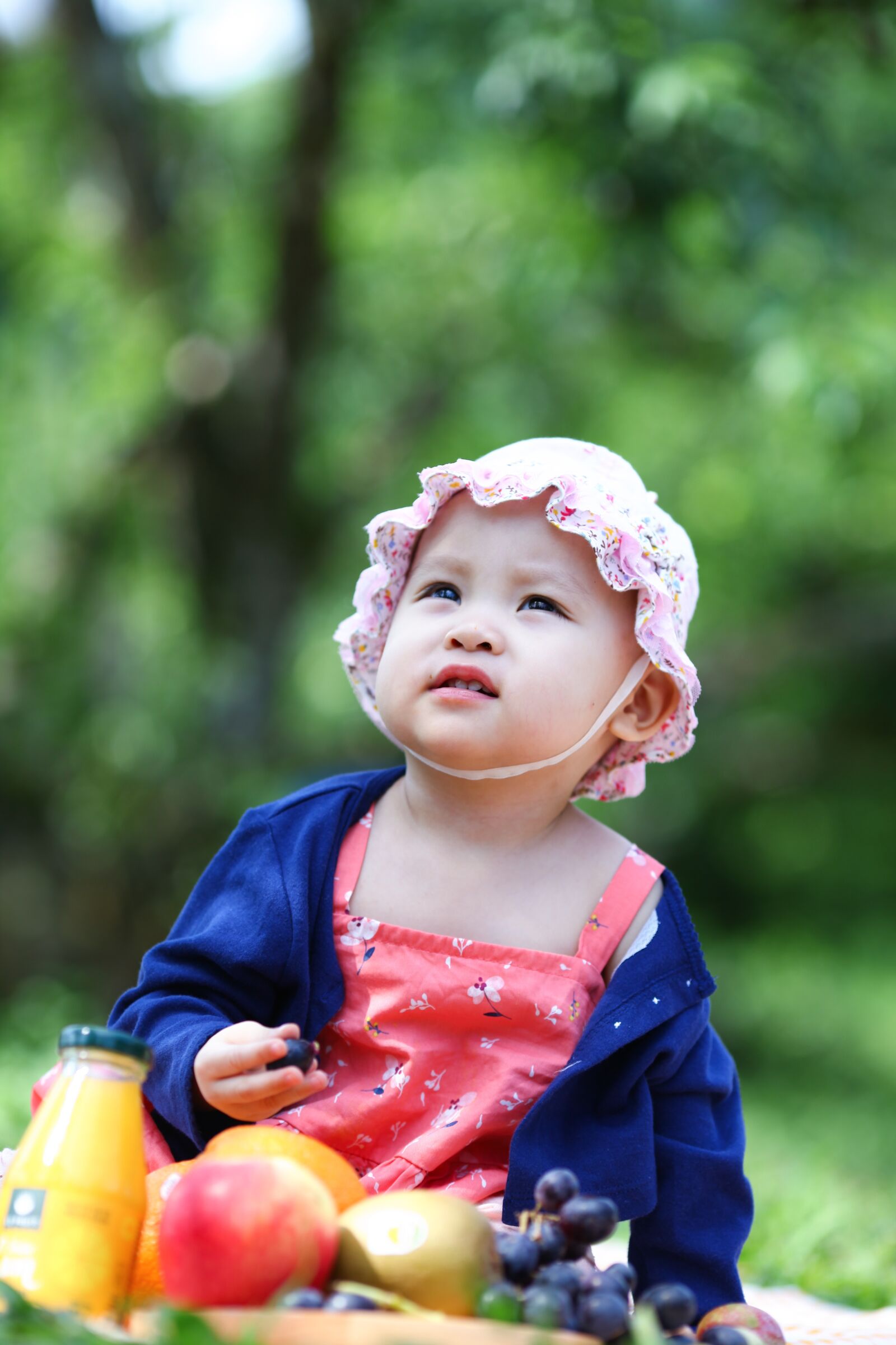 Canon EOS 5D Mark II + Canon EF 135mm F2L USM sample photo. Girl, baby, love photography