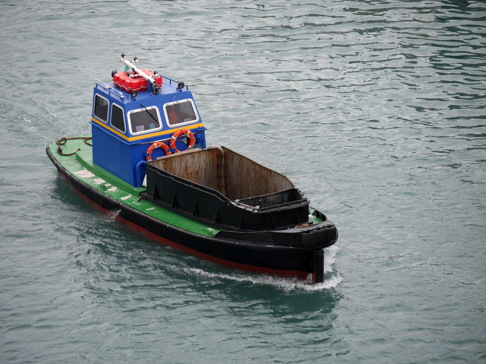 Panasonic Lumix DMC-G6 sample photo. Garbage ship, ship, port photography