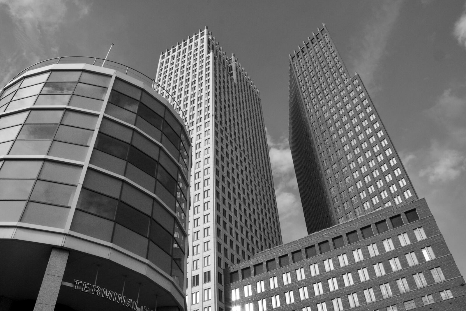 Canon EOS 500D (EOS Rebel T1i / EOS Kiss X3) sample photo. Wine havenkwartier, the hague photography