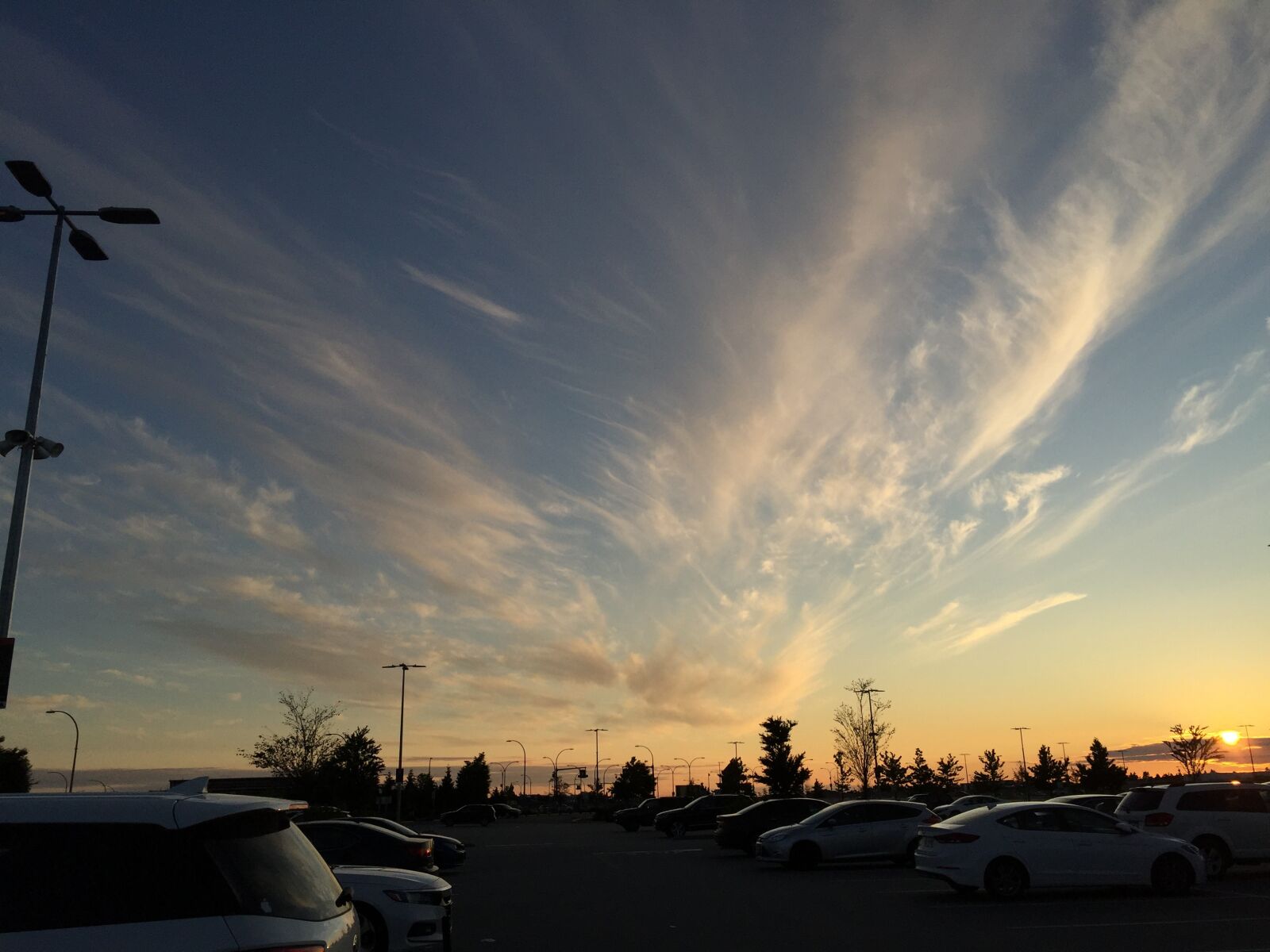 iPhone 6 back camera 4.15mm f/2.2 sample photo. Sunset, sky, canada photography