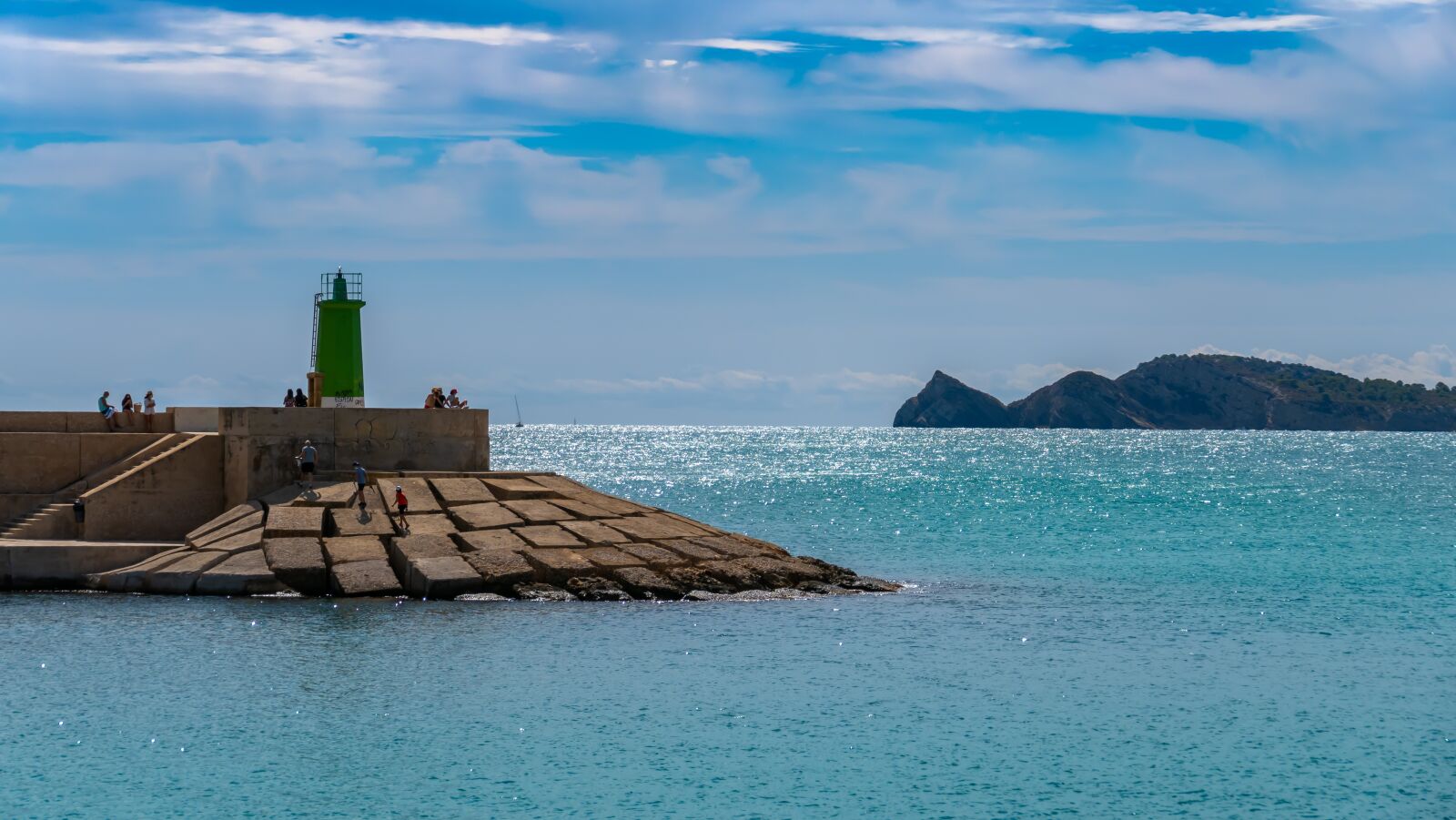 Panasonic DC-FZ10002 sample photo. Lighthouse, port, sea photography