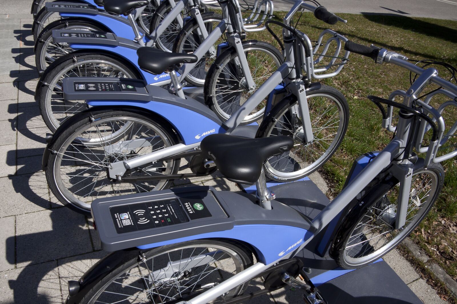 Canon EOS 50D sample photo. Bike, electro, service photography