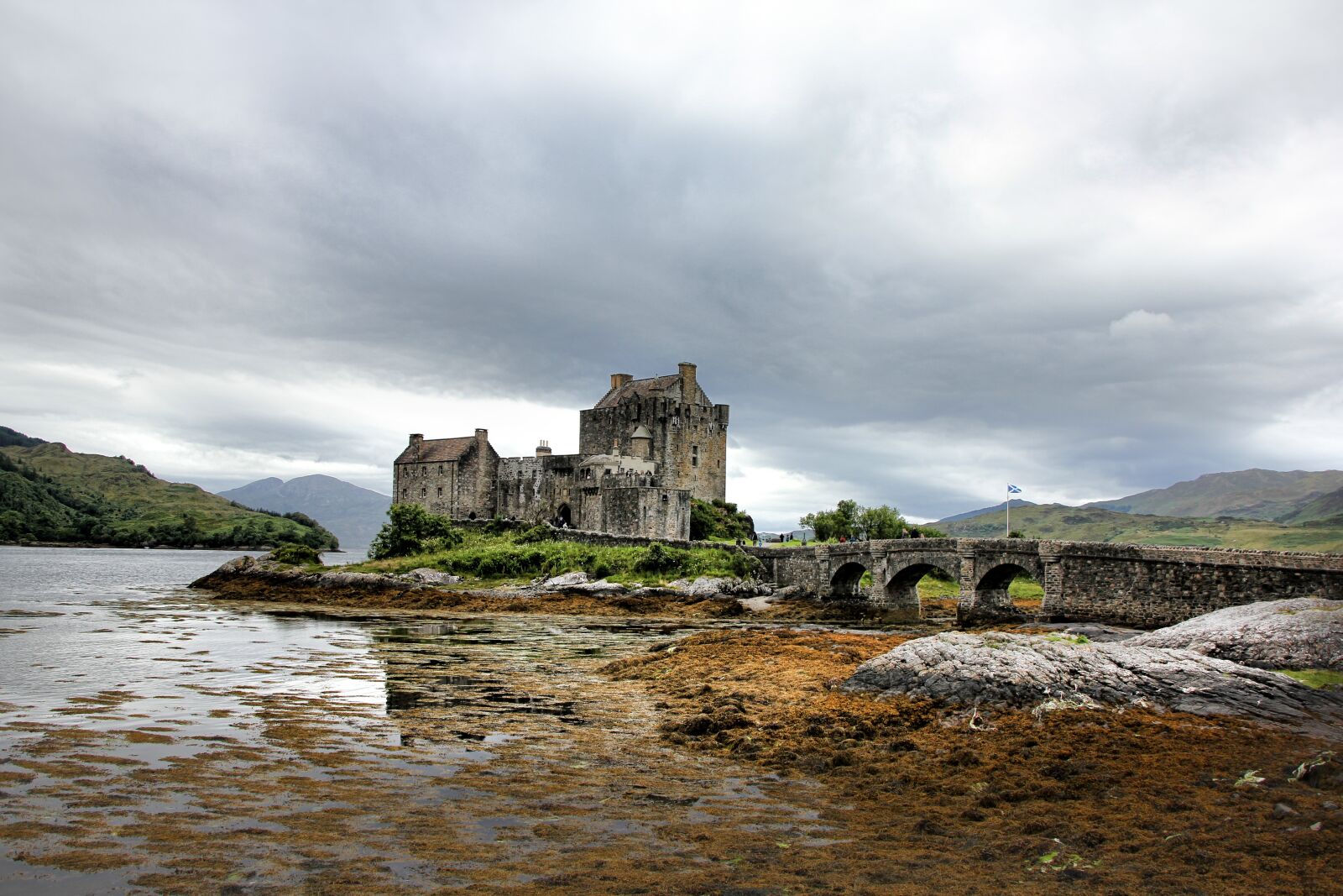 Canon EOS 550D (EOS Rebel T2i / EOS Kiss X4) sample photo. Scotland, eilean donan castle photography