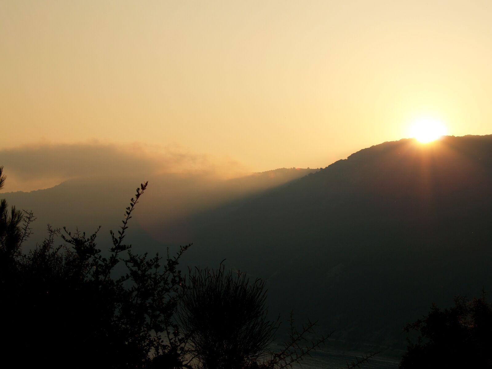 Olympus E-500 (EVOLT E-500) sample photo. Sunrise, greece, horizon photography