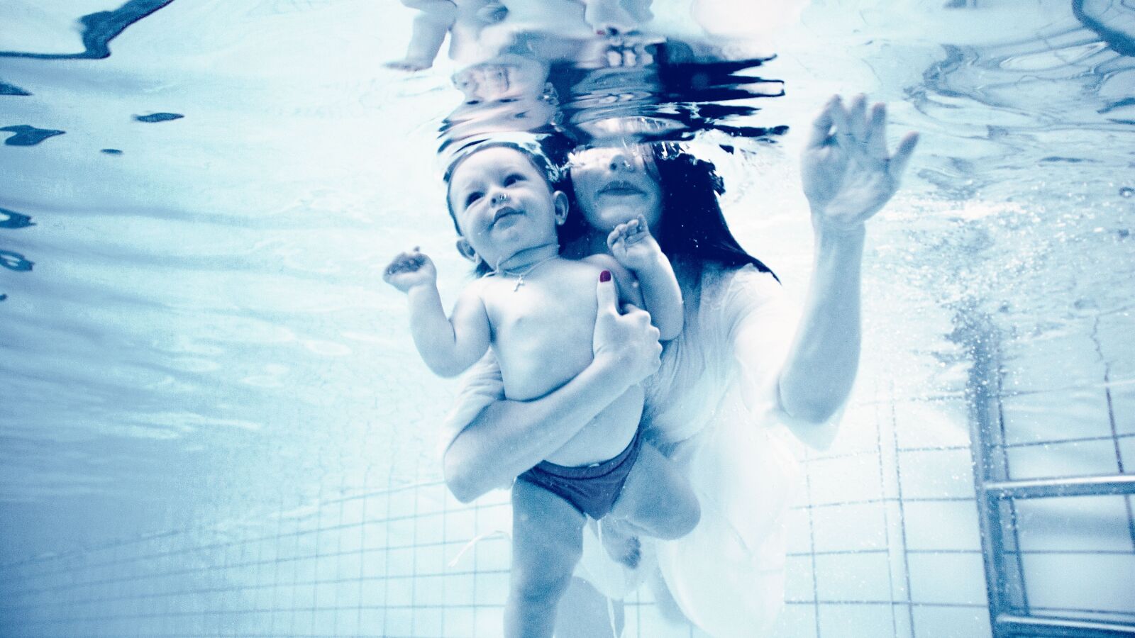 Canon EOS 60D sample photo. Underwater, baby, mom photography