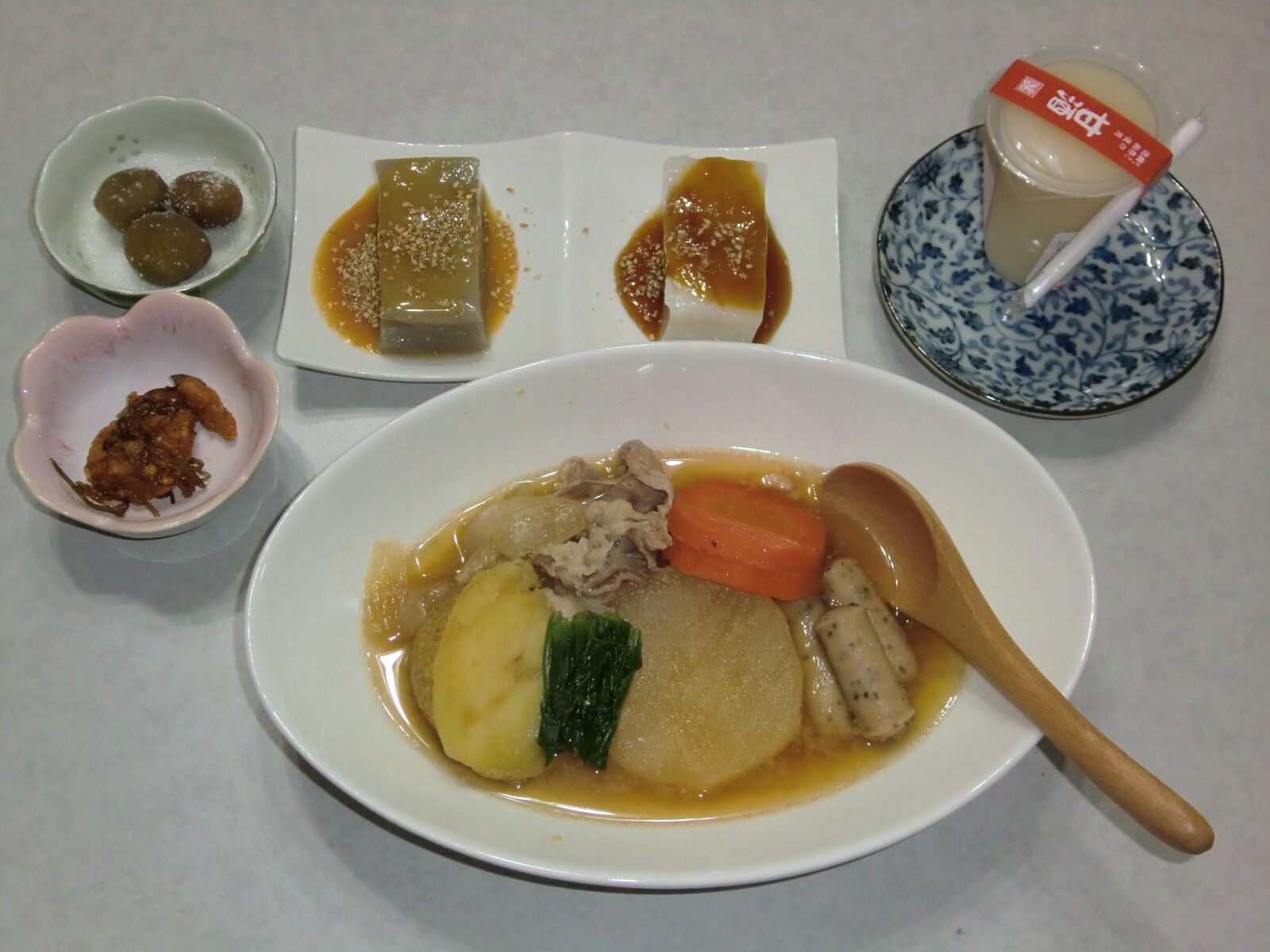 CASIO EX-Z2000 sample photo. Nimono, japan, dinner photography