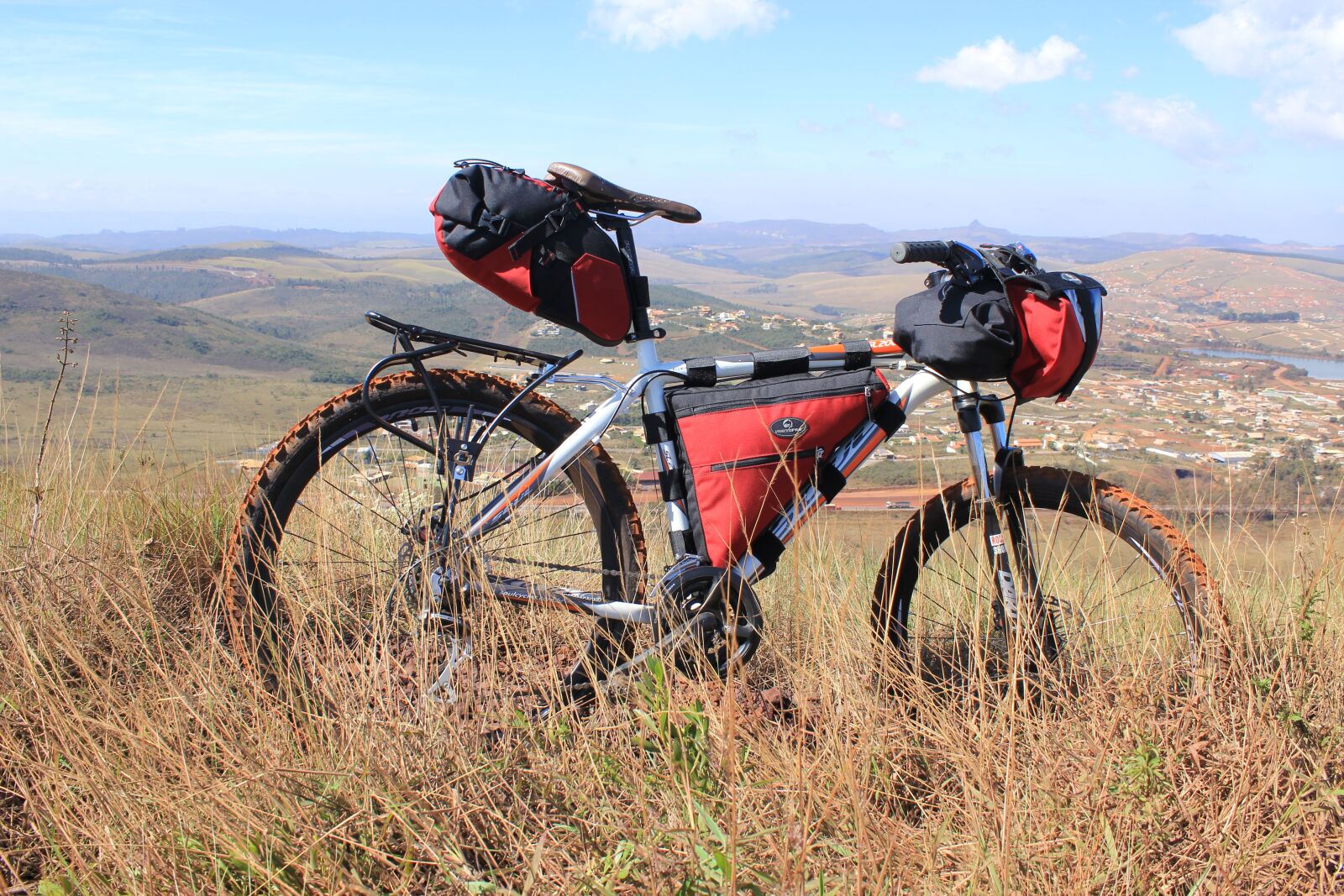 Canon EOS 550D (EOS Rebel T2i / EOS Kiss X4) sample photo. Bike packing northpak, cycle photography