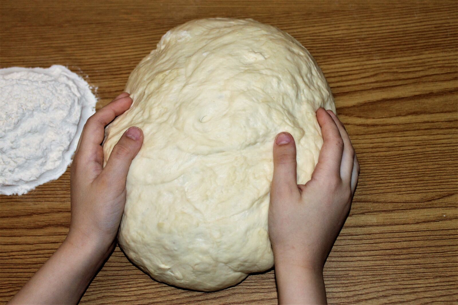 Canon EOS 1100D (EOS Rebel T3 / EOS Kiss X50) sample photo. The dough, baking, buns photography