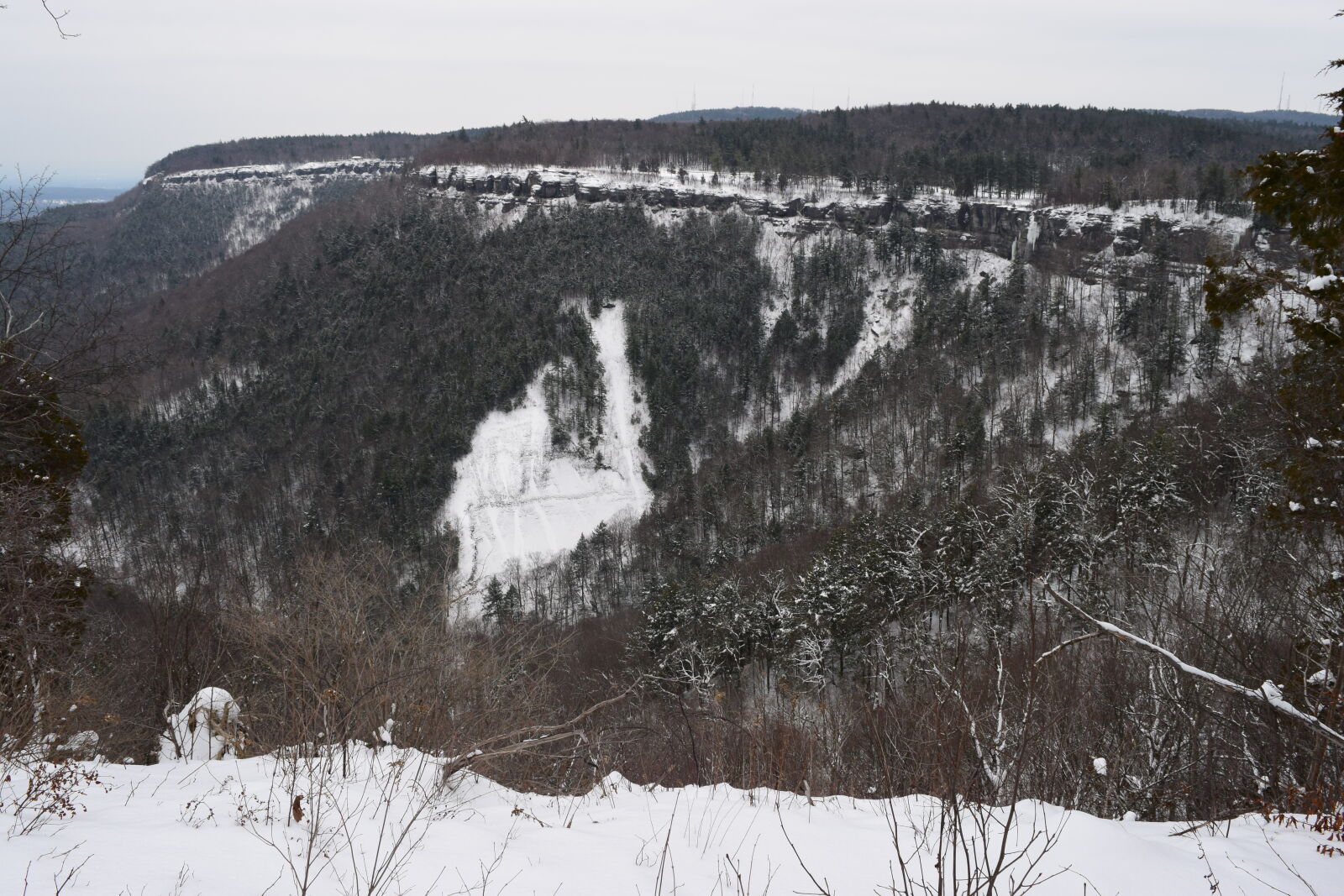 Nikon D3300 sample photo. Cliff, snow photography