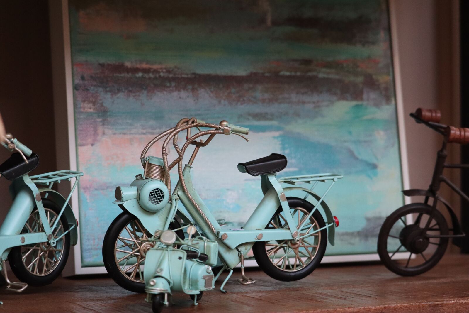 Canon EOS M50 (EOS Kiss M) sample photo. Models, moped, replica photography