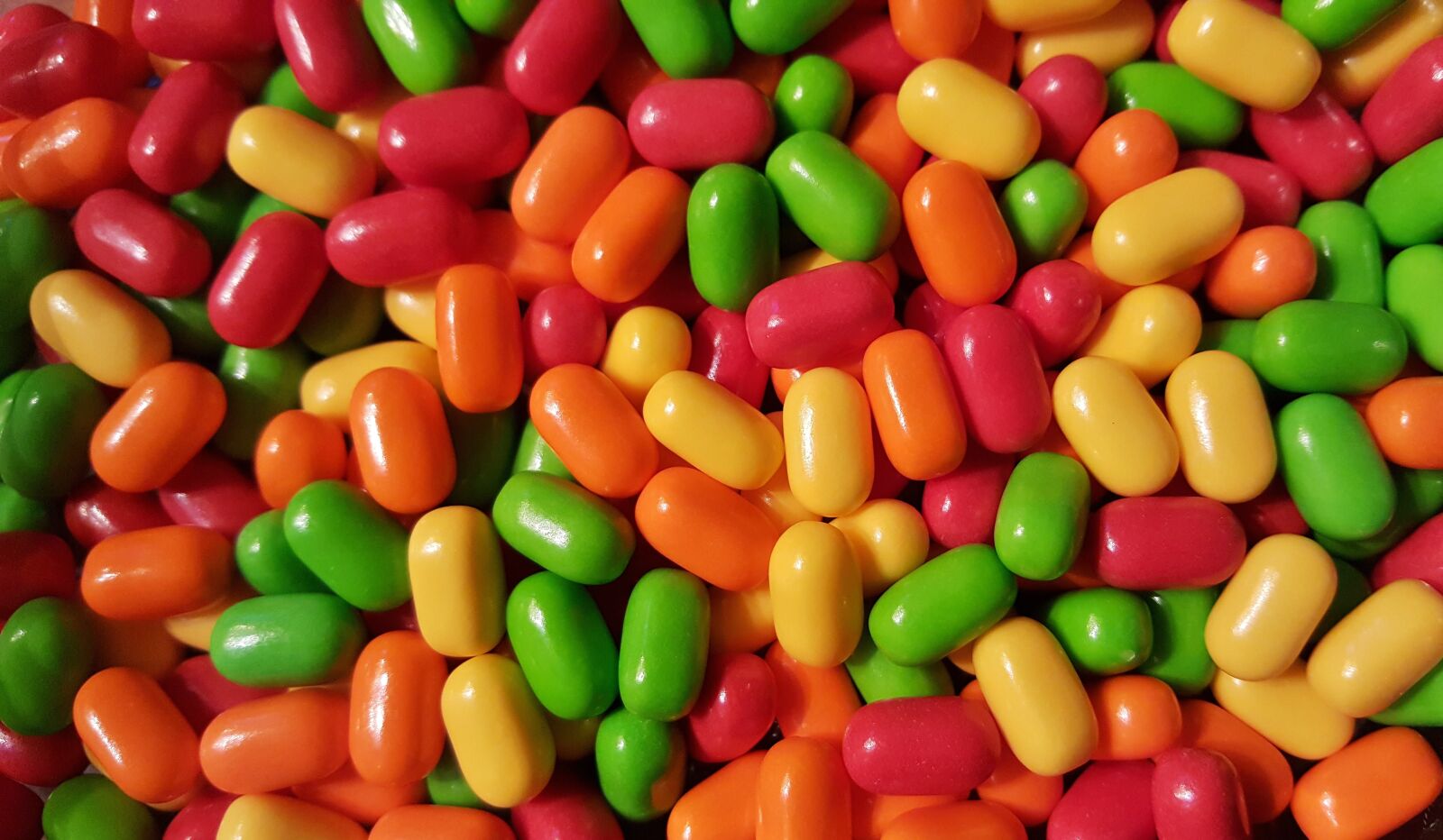 Samsung Galaxy Note5 sample photo. Tic tacs, candy, colors photography