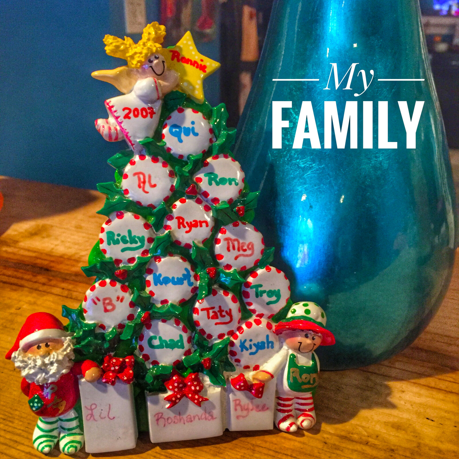 iPhone 6 back camera 4.15mm f/2.2 sample photo. Christmas photography