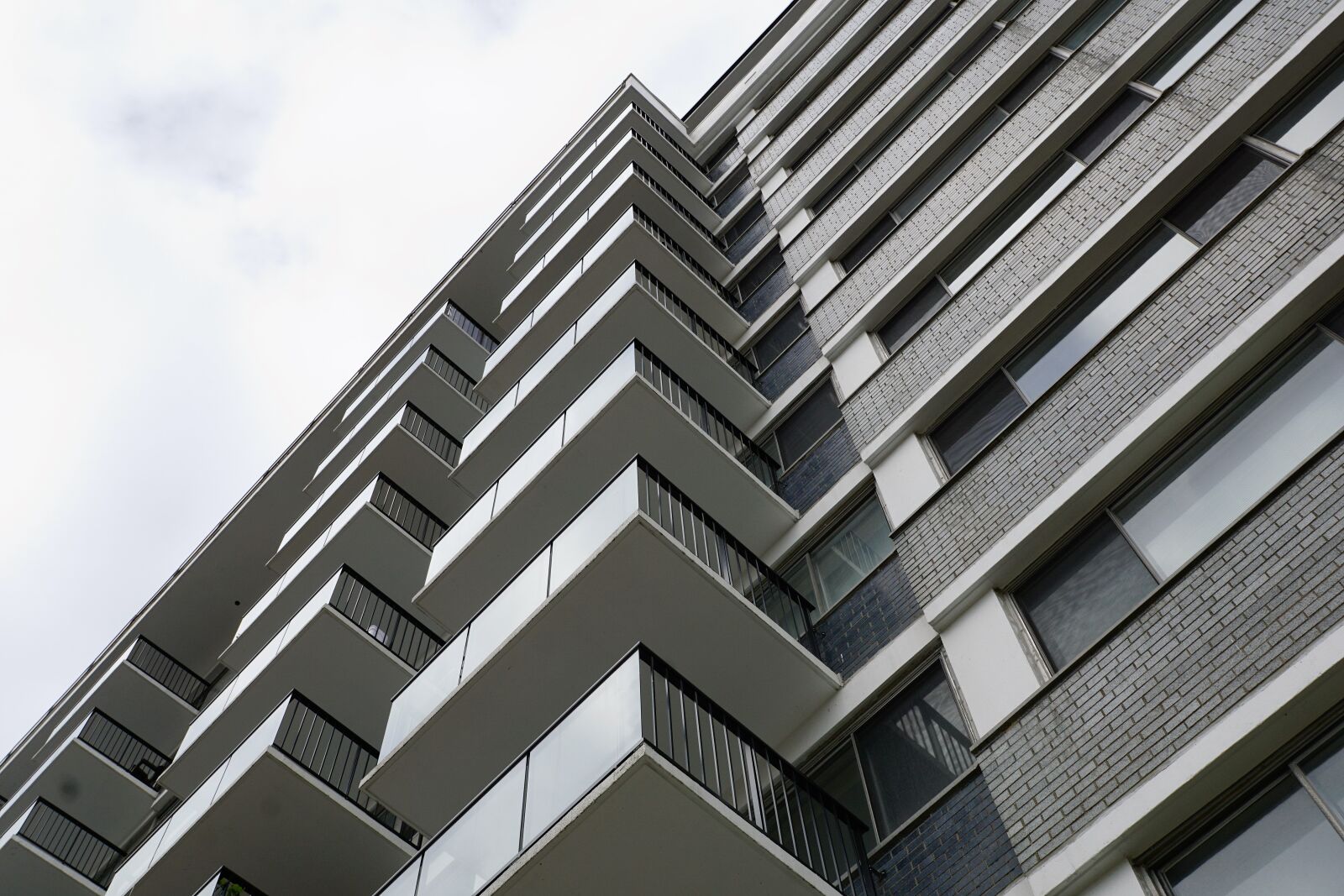Sony ILCA-77M2 + Sony DT 16-50mm F2.8 SSM sample photo. Architecture, house, canada photography