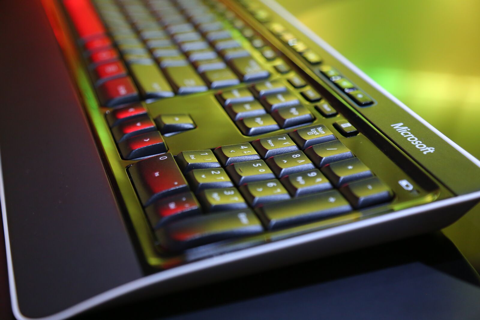 Canon EOS 5D Mark III sample photo. Black color computer keyboard photography