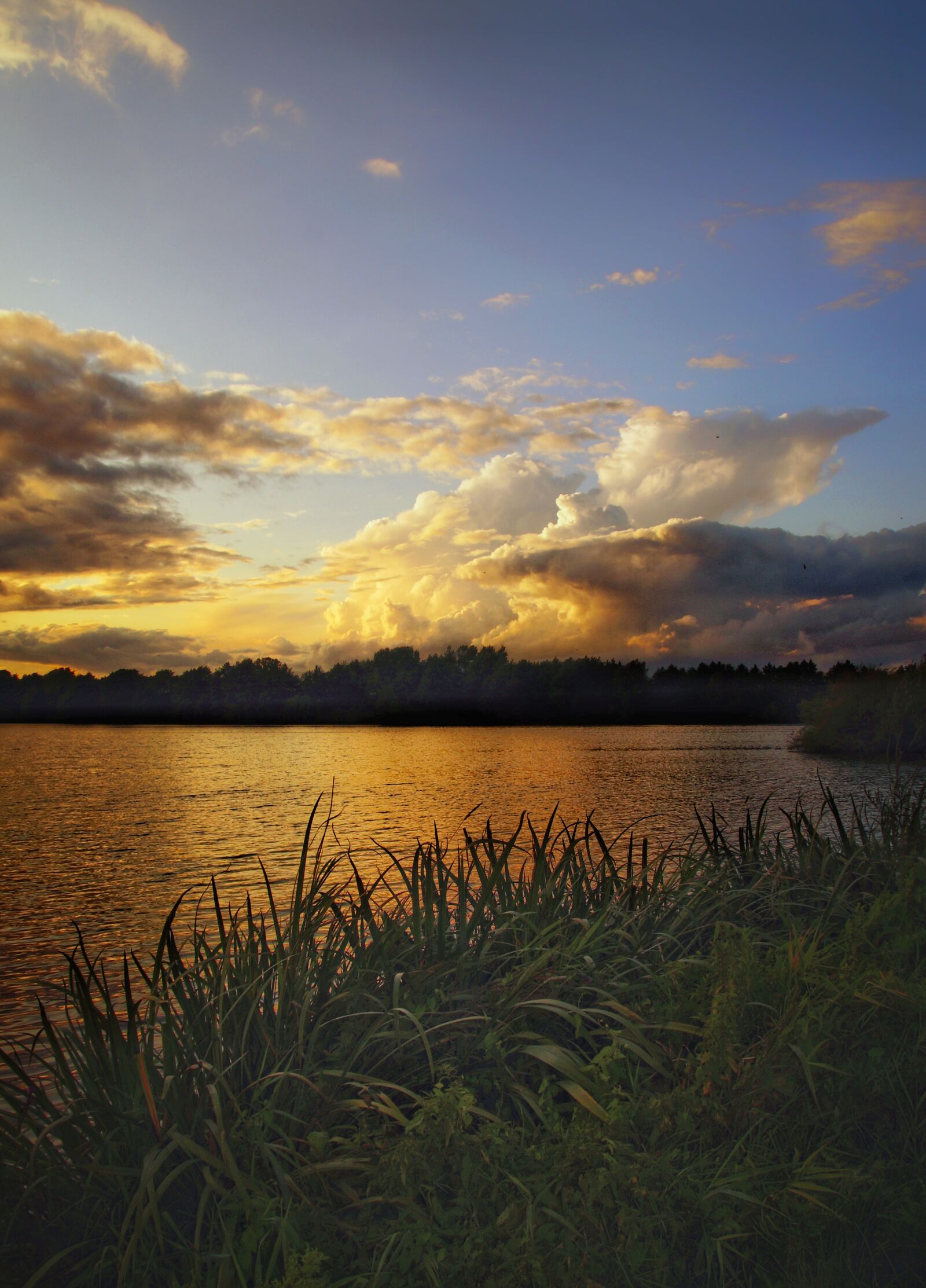 Sony SLT-A58 sample photo. Sunset, lake, water photography