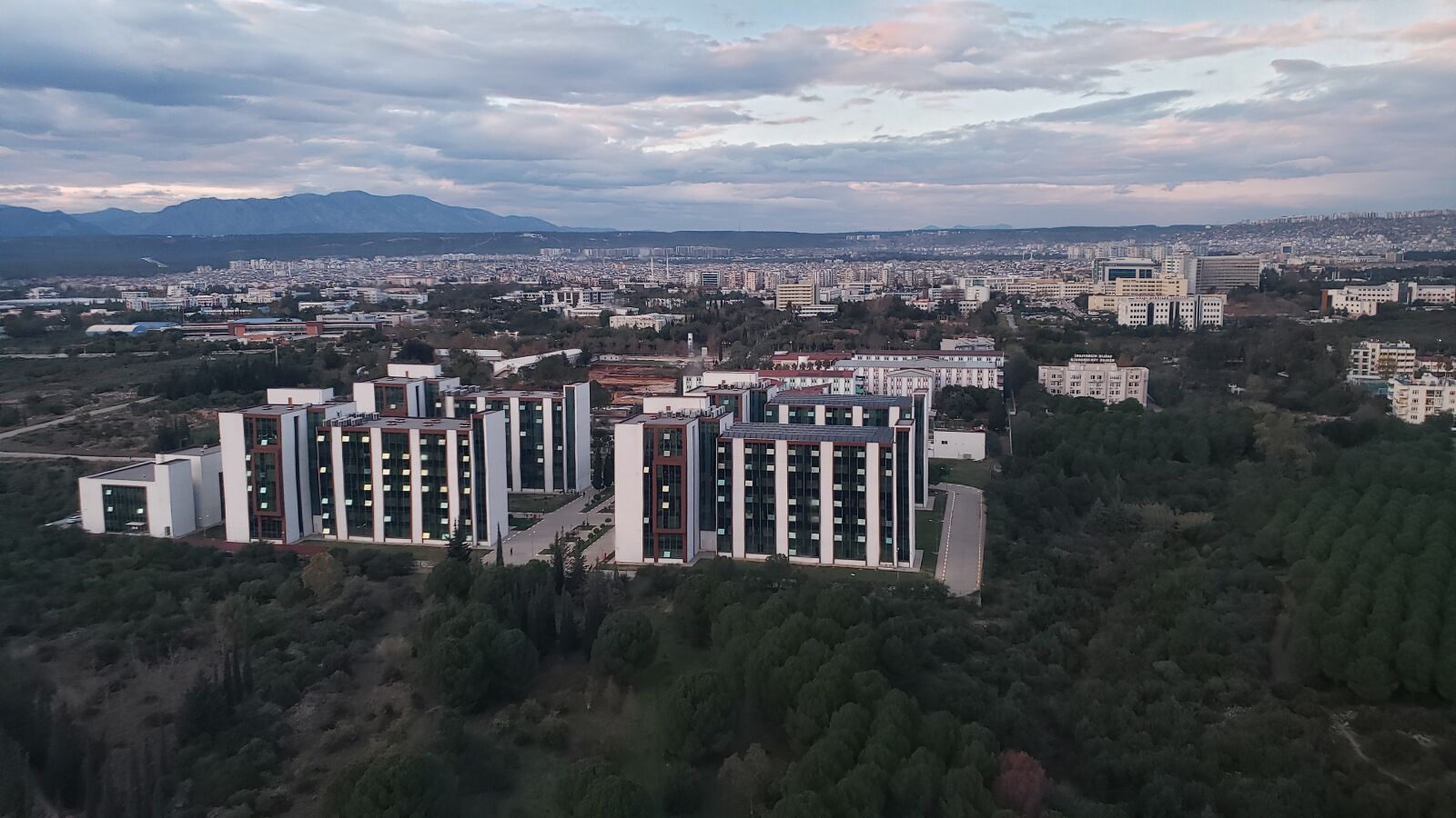 Samsung Galaxy S9+ sample photo. Antalya, mediterranean university, campus photography