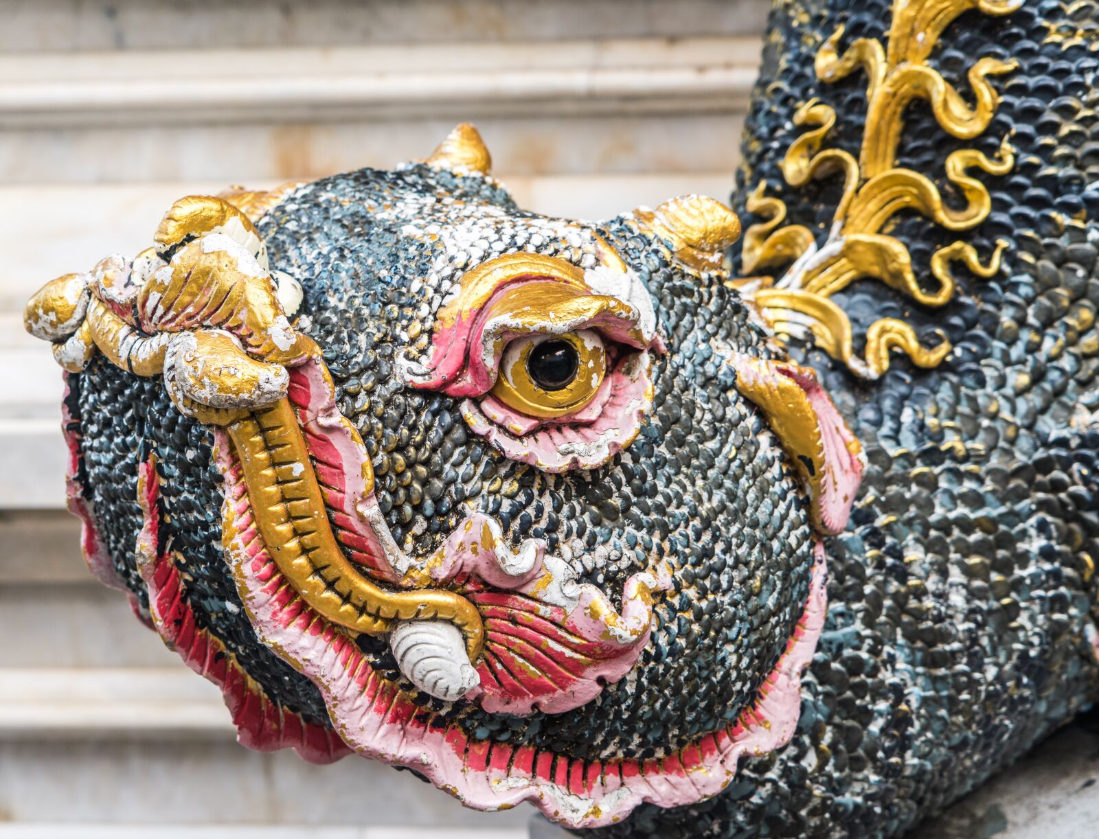Sony a7R II + Sony FE 24-240mm F3.5-6.3 OSS sample photo. Statue, chiang mai, thailand photography