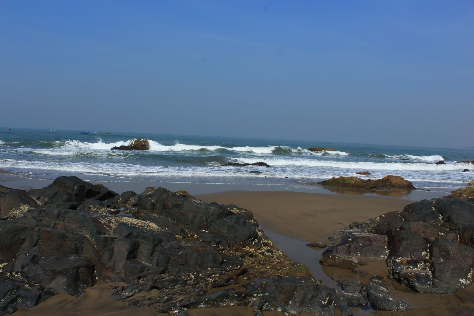 Canon EOS 1200D (EOS Rebel T5 / EOS Kiss X70 / EOS Hi) sample photo. Beach, coast, shore photography
