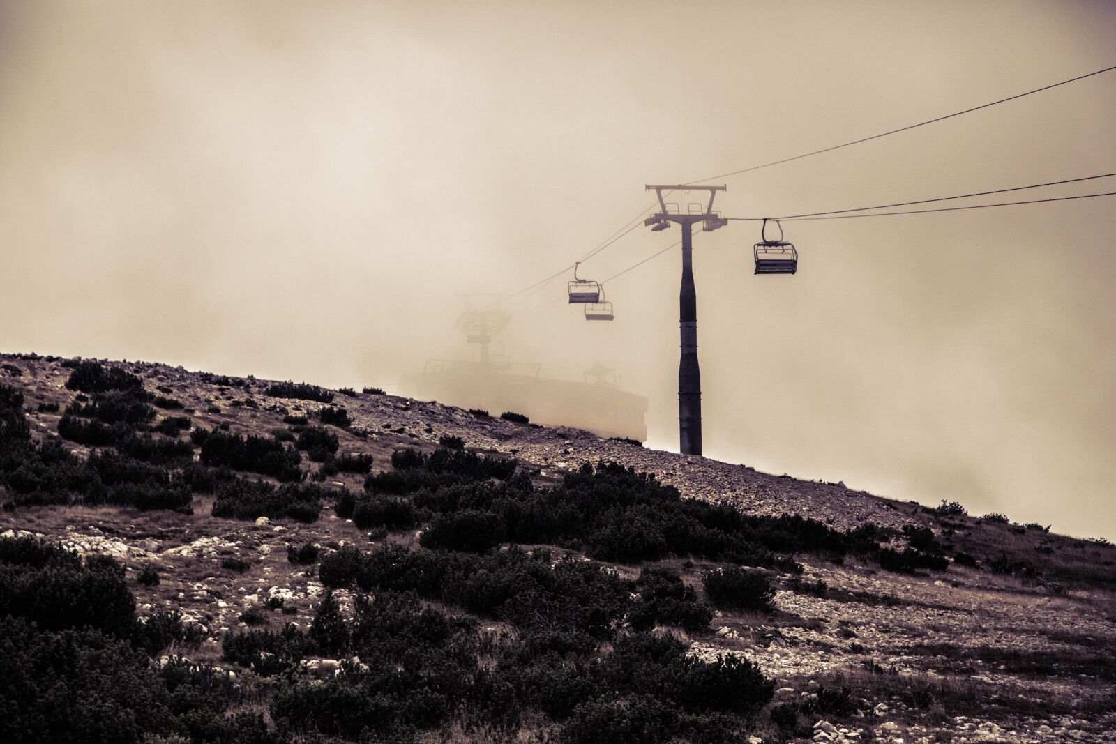 Canon EF 24-105mm F4L IS USM sample photo. Cable car, mist, fog photography