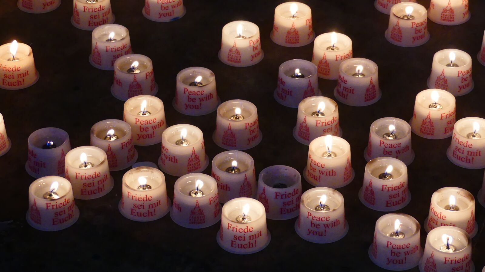 Panasonic Lumix DMC-FZ300 sample photo. Candles, church, light photography