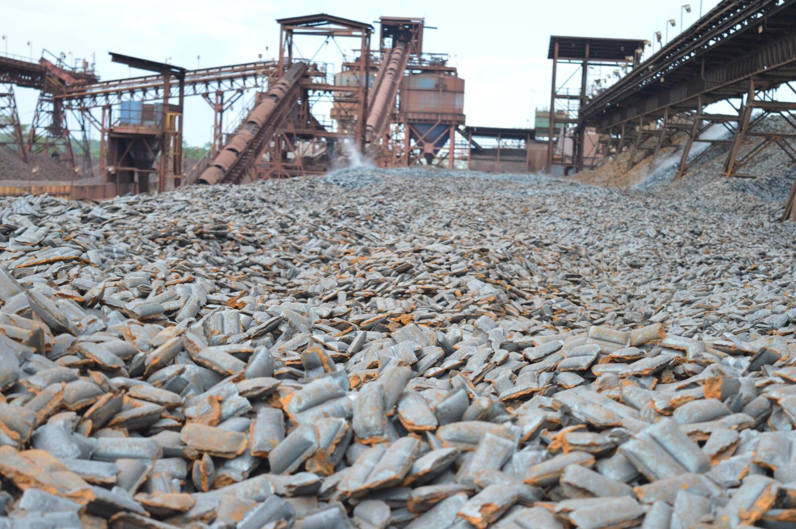 Nikon D3200 sample photo. Briquettes, iron, industries photography