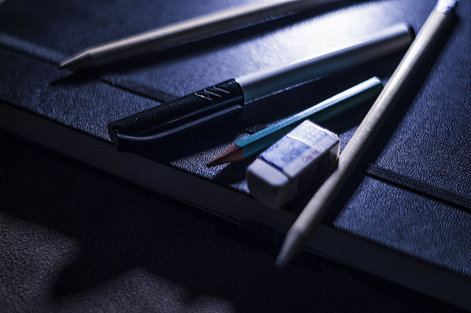 KONICA MINOLTA DYNAX 7D sample photo. Business, close, up, composition photography